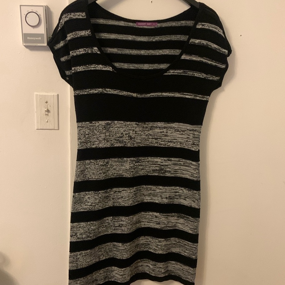 Smart set Large Dress